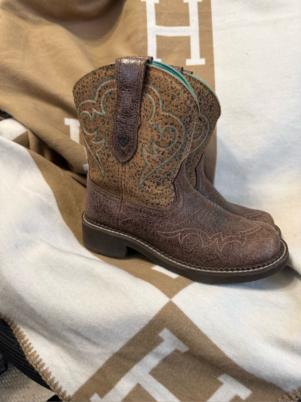 Ariat Womens Brown Cowboy Boots with Teal Stitching, EUC, Size 7.5B